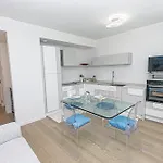 Iflat La Casa Sul Waterfront Di Levante Lägenhet