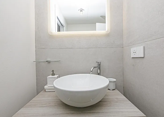 Iflat La Casa Sul Waterfront Di Levante Διαμέρισμα *